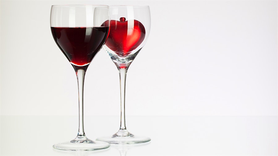 A novel study reaffirms the link between wine consumption and better heart health.
